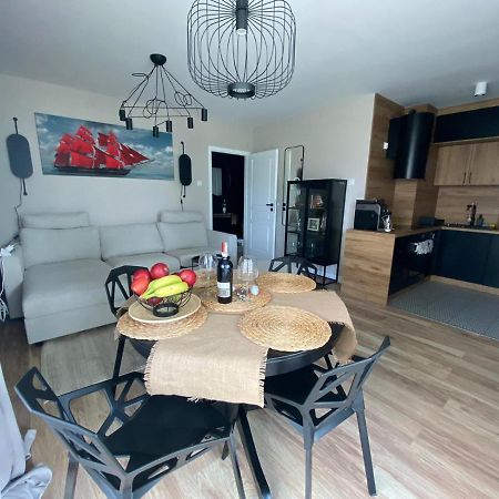 Apartament Vela Apartment Kolobrzeg Bagian luar foto